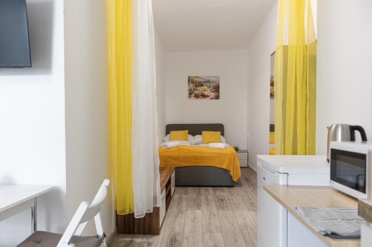 3 Standard Rooms Near Hauptbahnhof Bécs Kültér fotó
