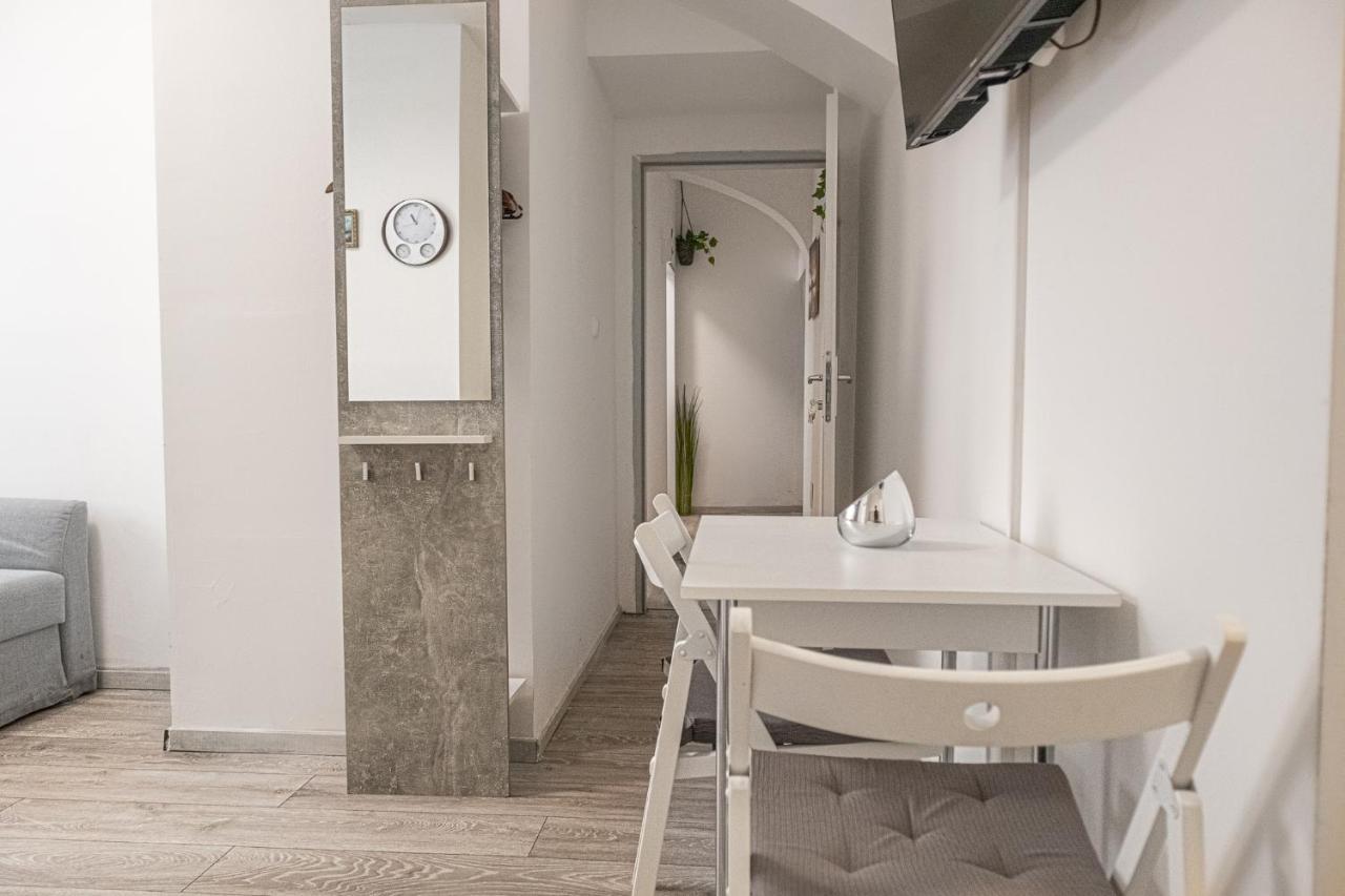 3 Standard Rooms Near Hauptbahnhof Bécs Kültér fotó