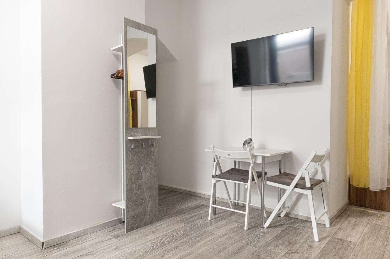 3 Standard Rooms Near Hauptbahnhof Bécs Kültér fotó