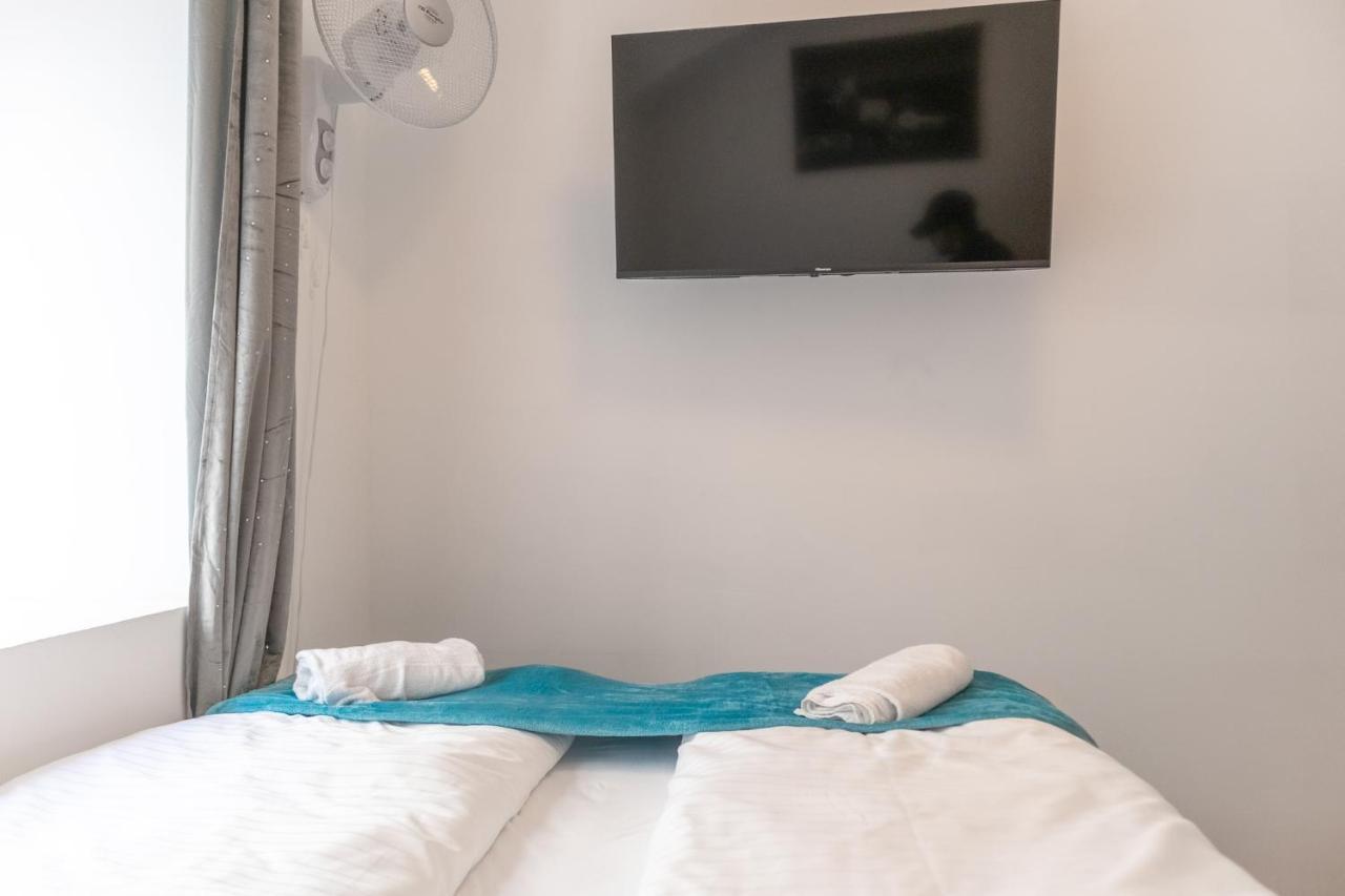 3 Standard Rooms Near Hauptbahnhof Bécs Kültér fotó